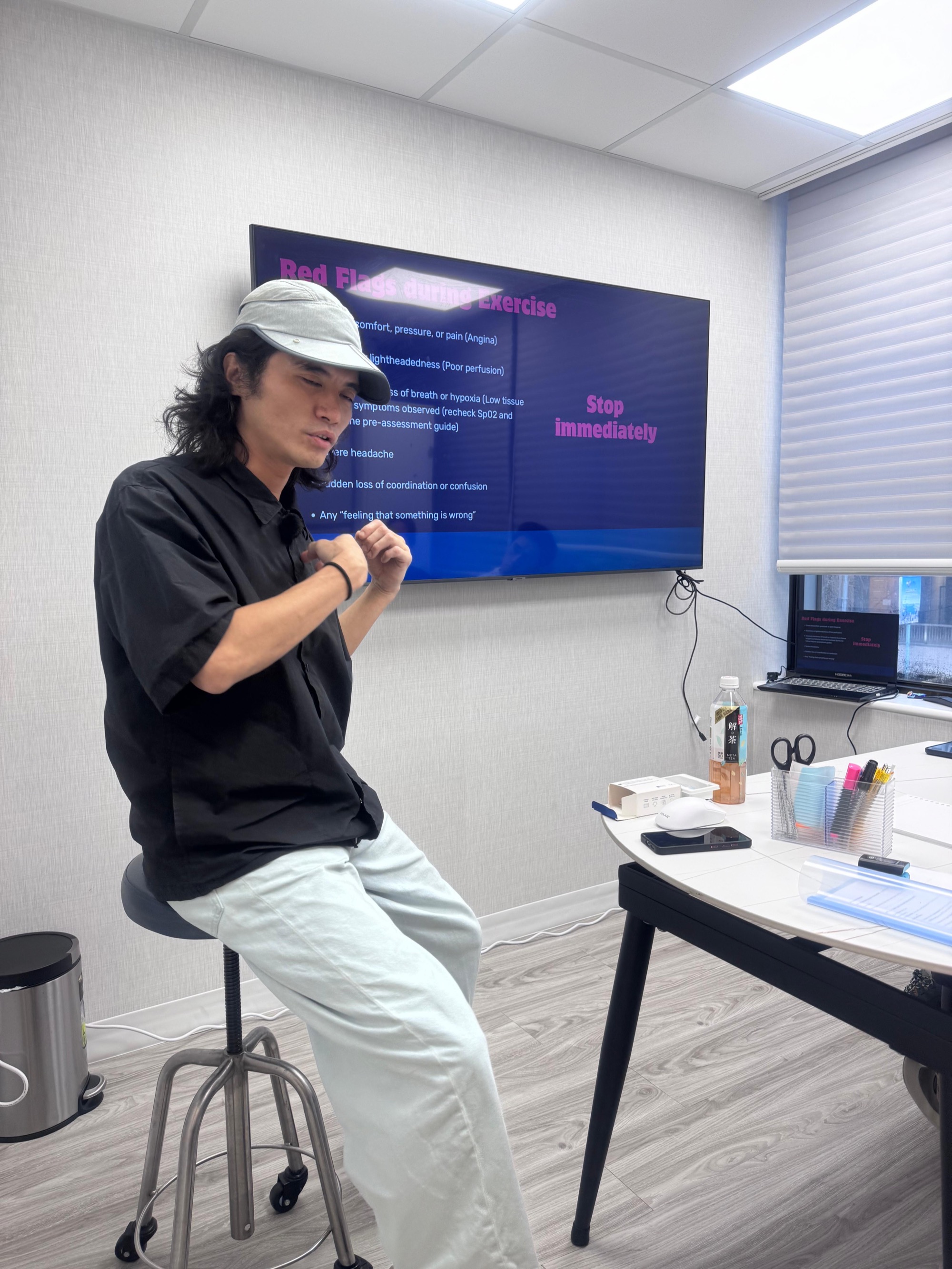 教練們一起練習客戶評估